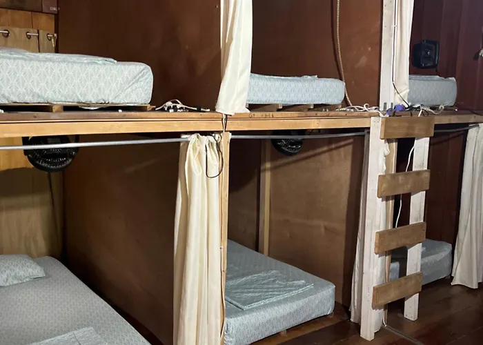 Woodstock Hostal