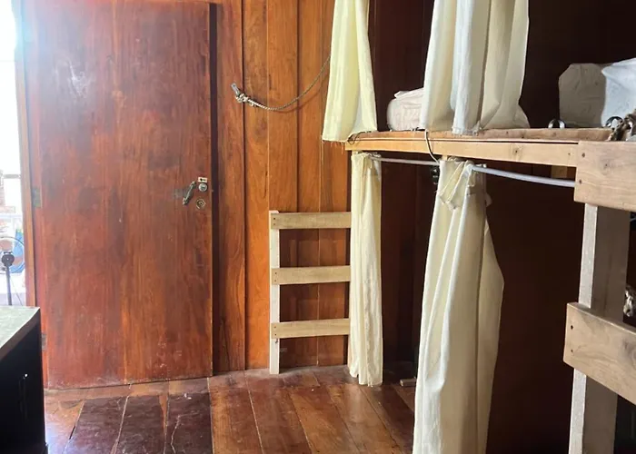 Hostal Woodstock Sámara