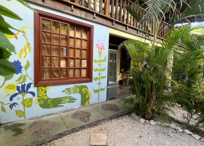 Woodstock Hostal
